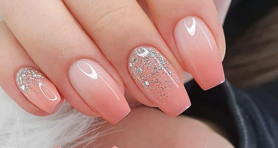 coral peach nails